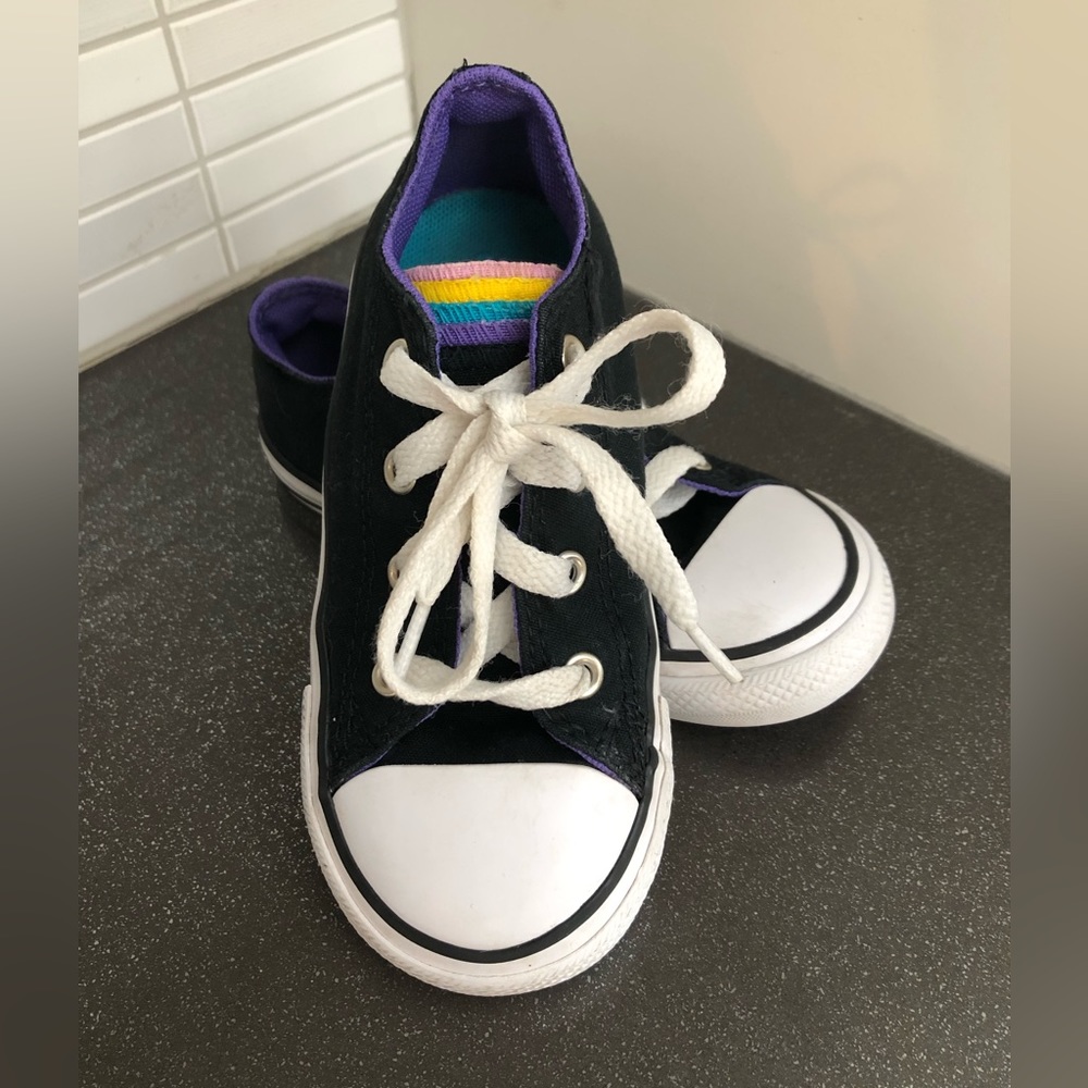Converse girl’s Chuck Taylor Low Top